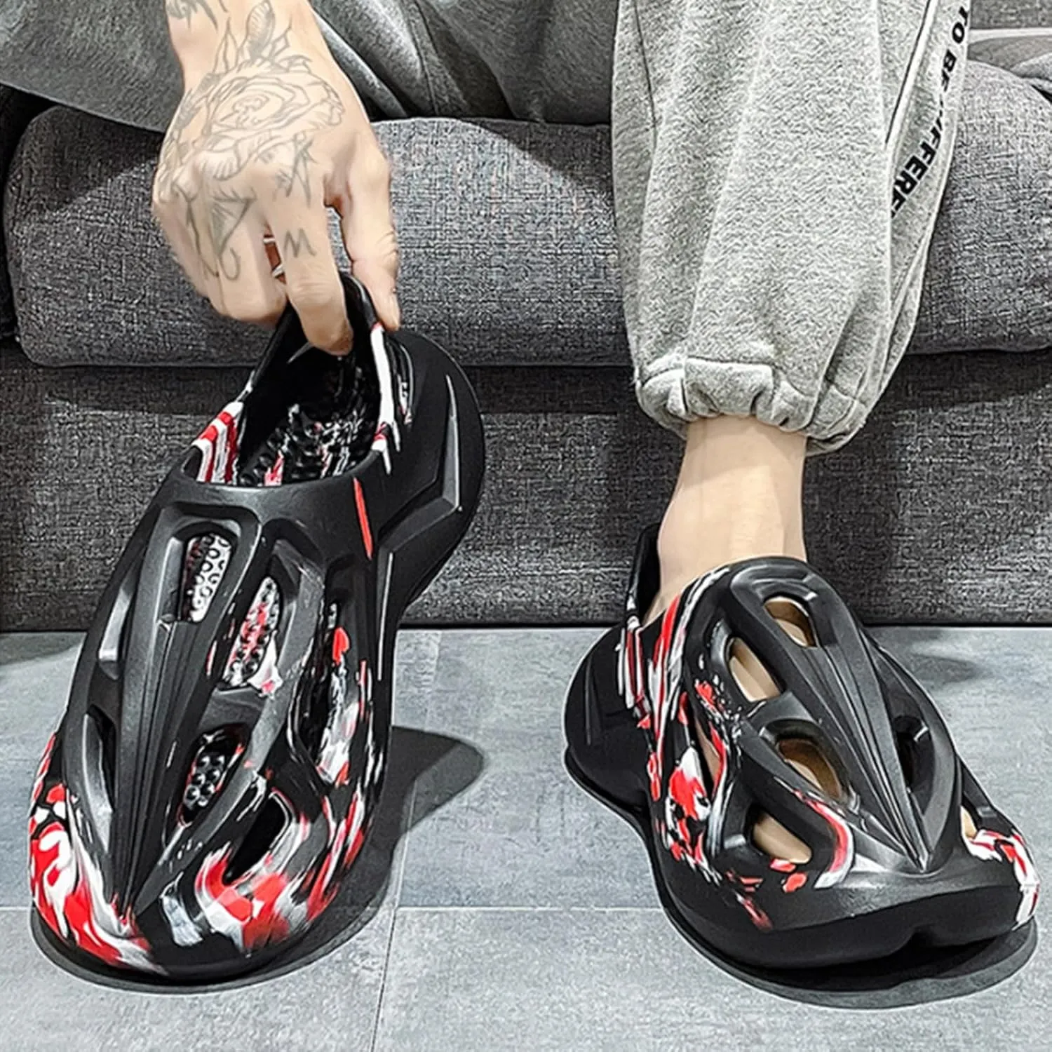 Foam Runners for Men Non-Slip Quick-Drying Outdoor Pillows Shoes Slip-On Soft Beach Sandals Walking Breathable Couple Sneakers Fashion Thick Slippers