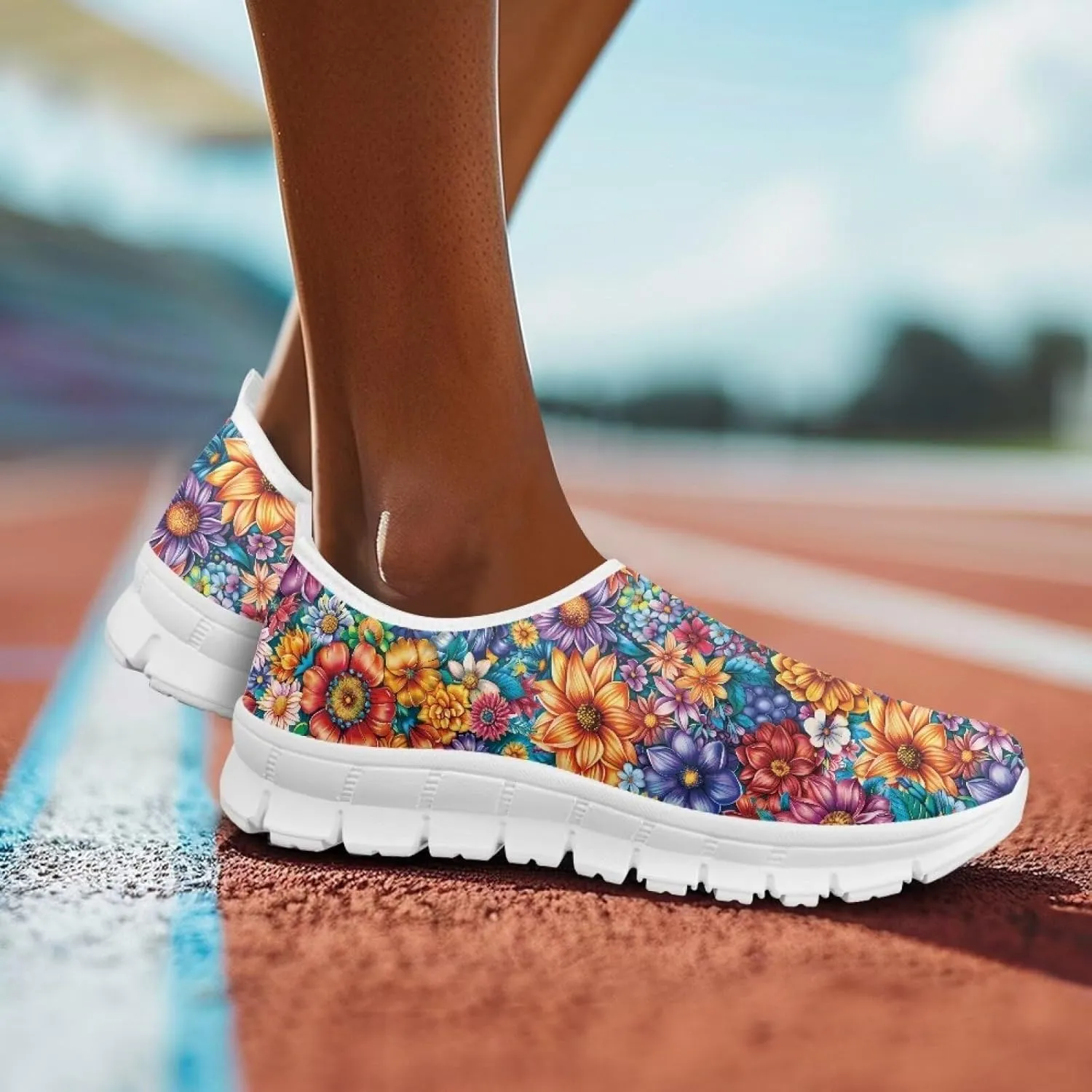 GOSTONG Floral Art Sneakers for Women Retro Low-Cut Slip-on Home Loafers Lightweight Soft Soled Comfort Outdoor Running Travel Sneakers White US 5 to 11.5