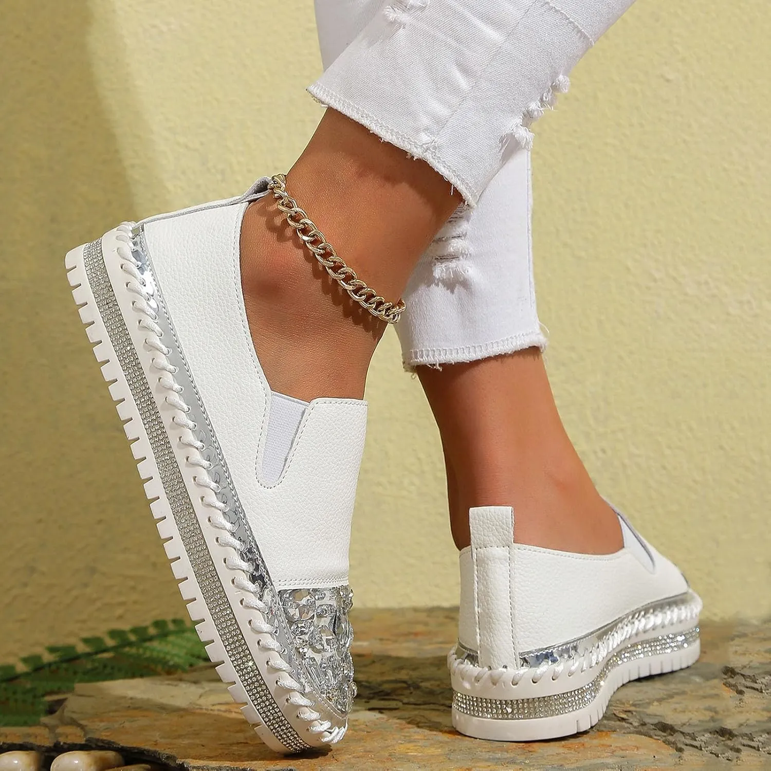 Ladies Fashion Solid Leather Panel with Rhinestone Decoration Thick Sole Casual Single Casual Classic Shoes for Men