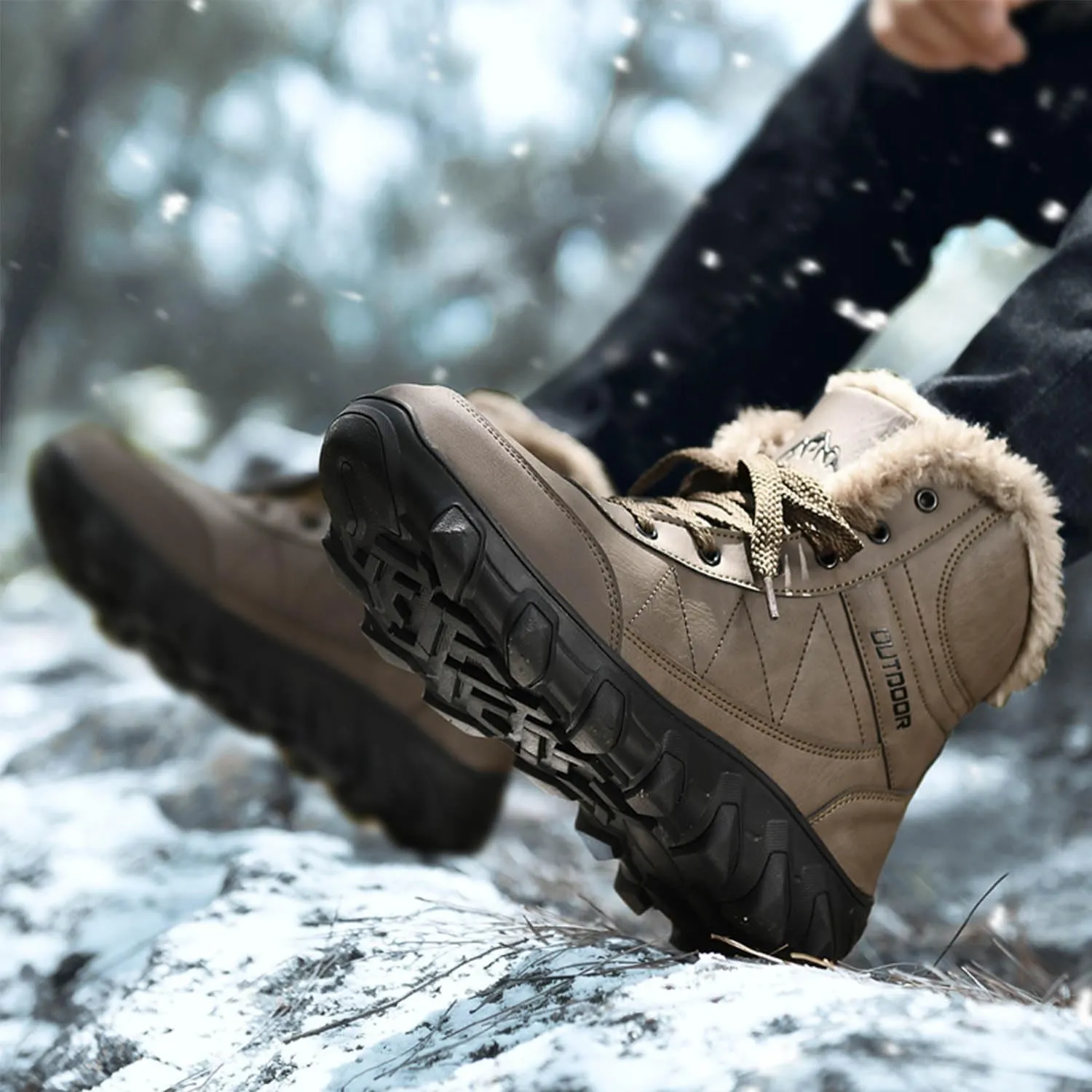 MEBAMY Men's Snow Boots Lightweight Black Hiking Winter Boots Fur Lined Anti-slip Cold Weather Shoes Furry Outdoor Snow Boot
