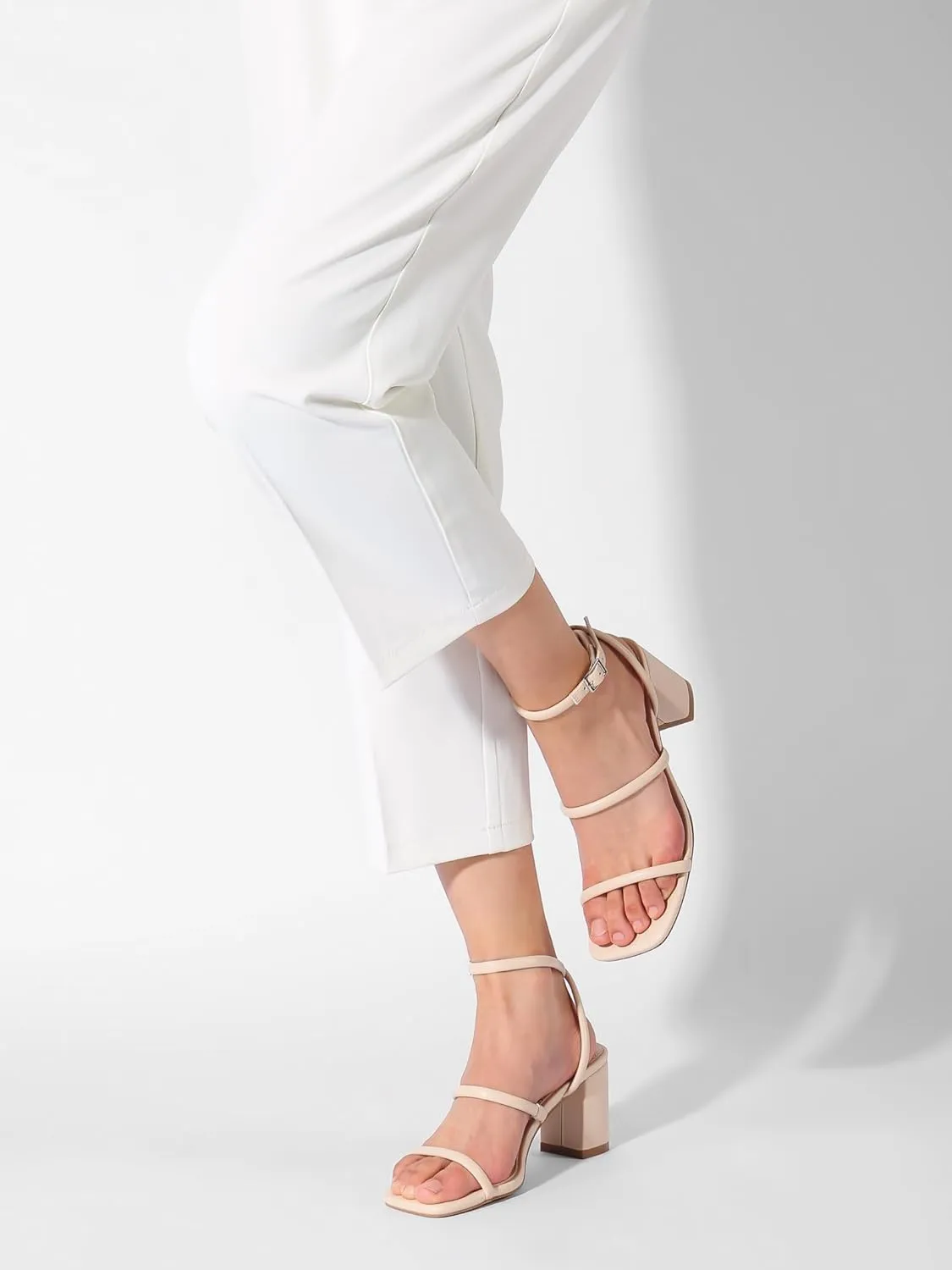 Shoe'N Tale Strappy Heels for Women Ankle Buckle Chunky Heels Square Toe Heeled Sandals