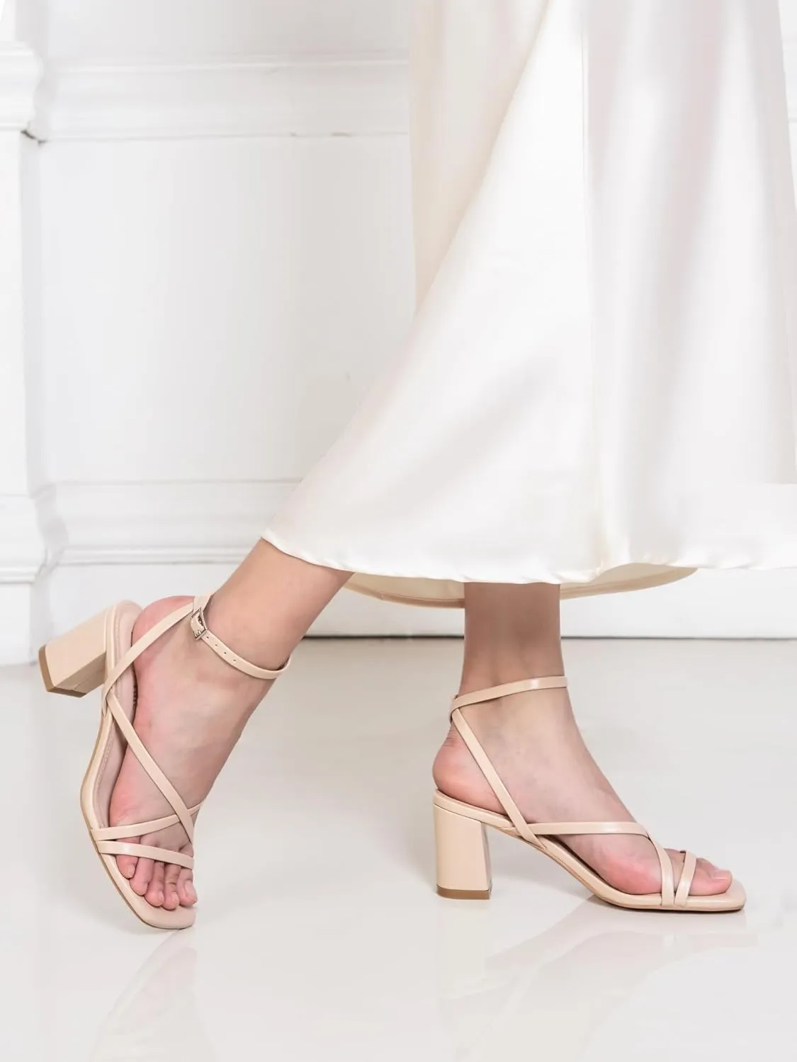 Shoe'N Tale Strappy Heels for Women Block Chunky Heels Open Square Toe Ankle Strap Buckle Sandals