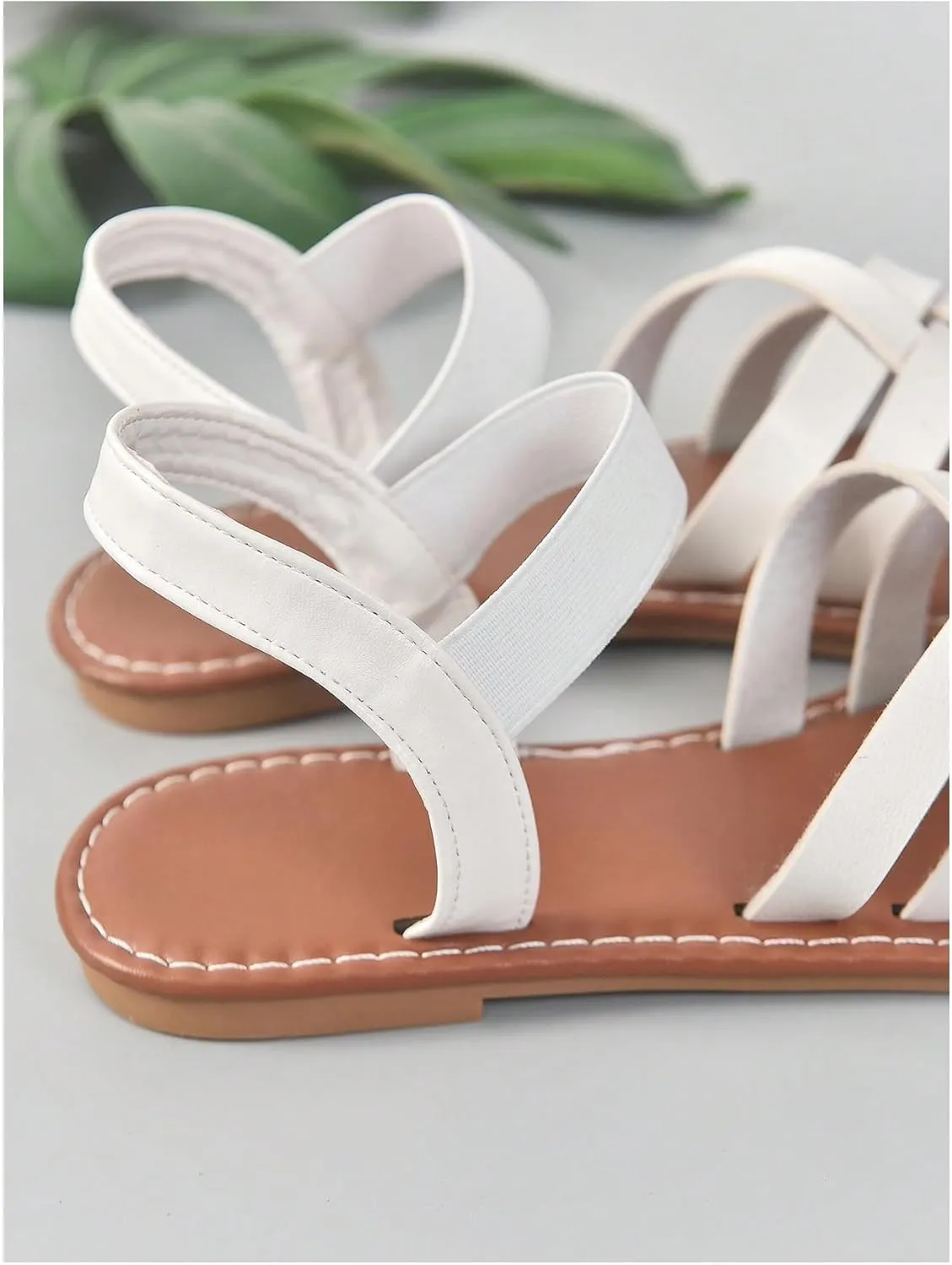 Verdusa Women's PU Leather Crisscross Flats Sandals Open Toe Outdoor Sandal