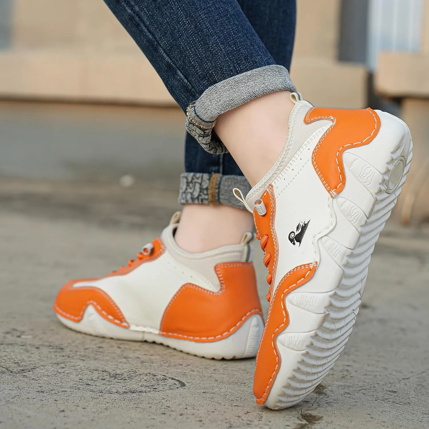 Women's Fashion Sneakers Handmade Leather High Top Lace Up Breathable Casual Walking Shoes Soft Sole Comfortable Outdoor Lightweight Sports Shoes
