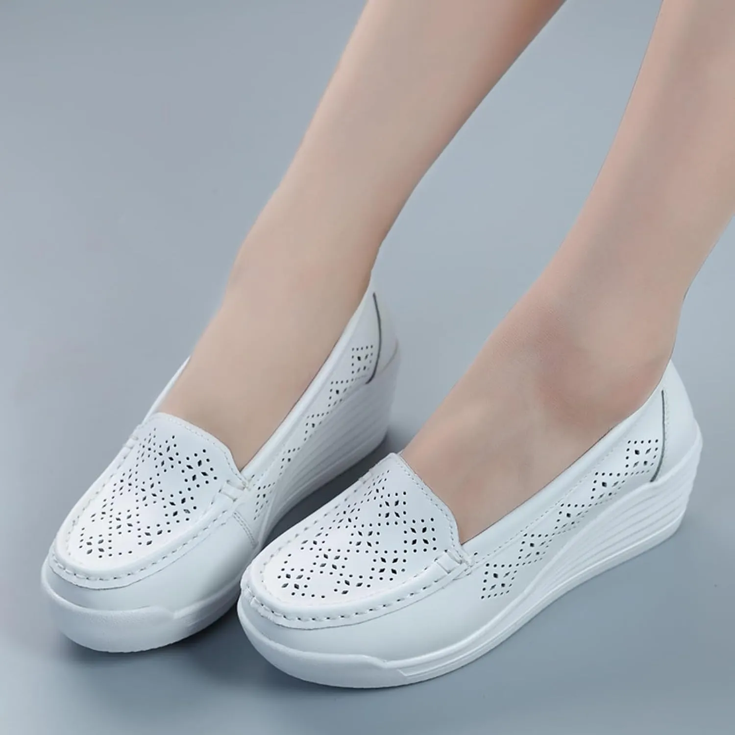 Women's Leather Breathable Wedge Heel Nurse Loafers Comfortable Round Toe Platform Non-Slip Hollow Breathable Slip-On Work Shoes Mother Shoes