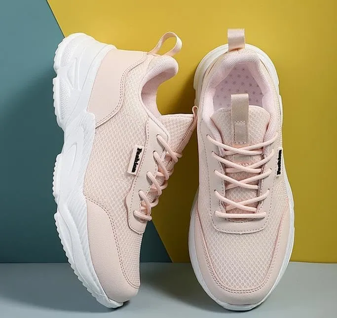Women's Mesh Breathable Sports Shoes Lightweight Soft Soled Running Shoes Casual Sneaker Fashion Sneakers