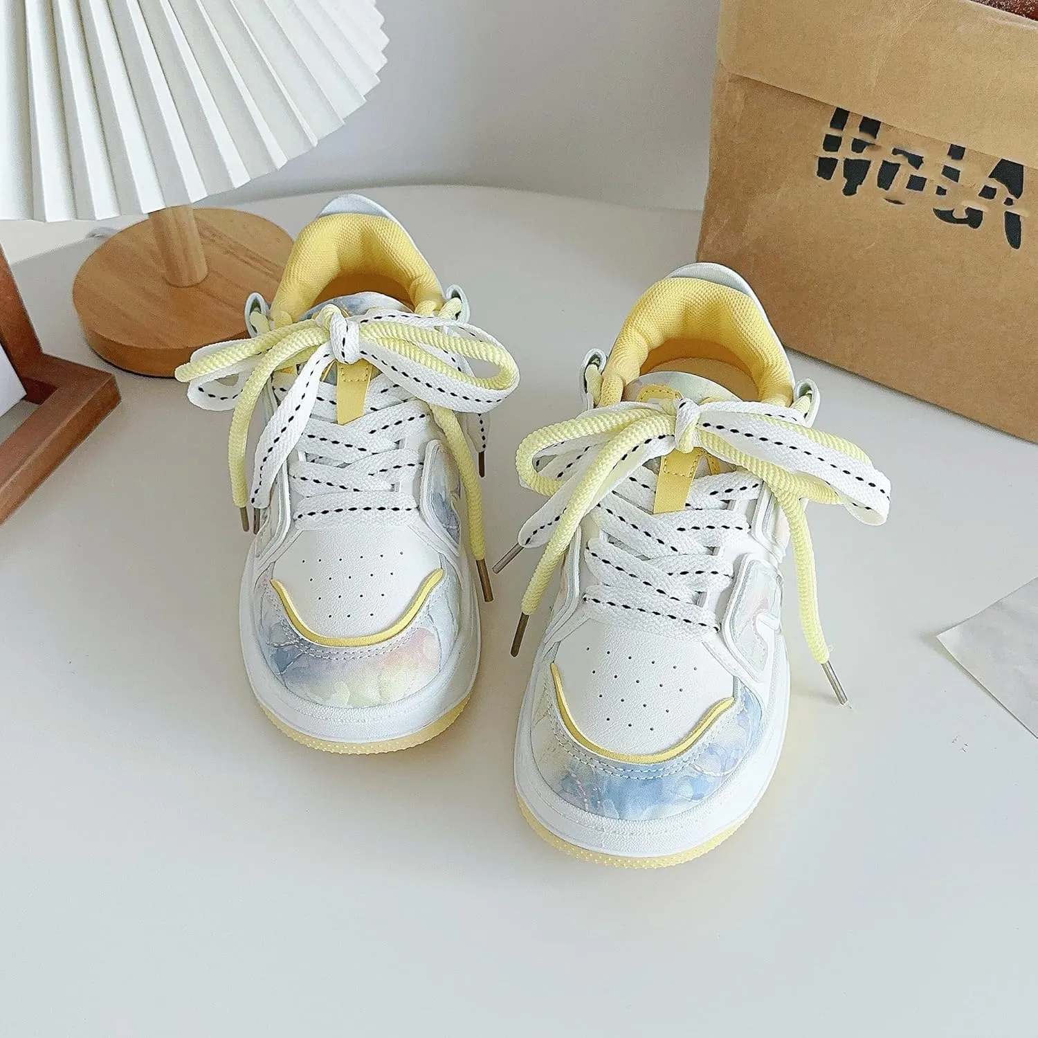 Women's Platform Sneakers Breathable Skate-Inspired Casual Shoes Lightweight Perforated PU Upper Walking Shoes