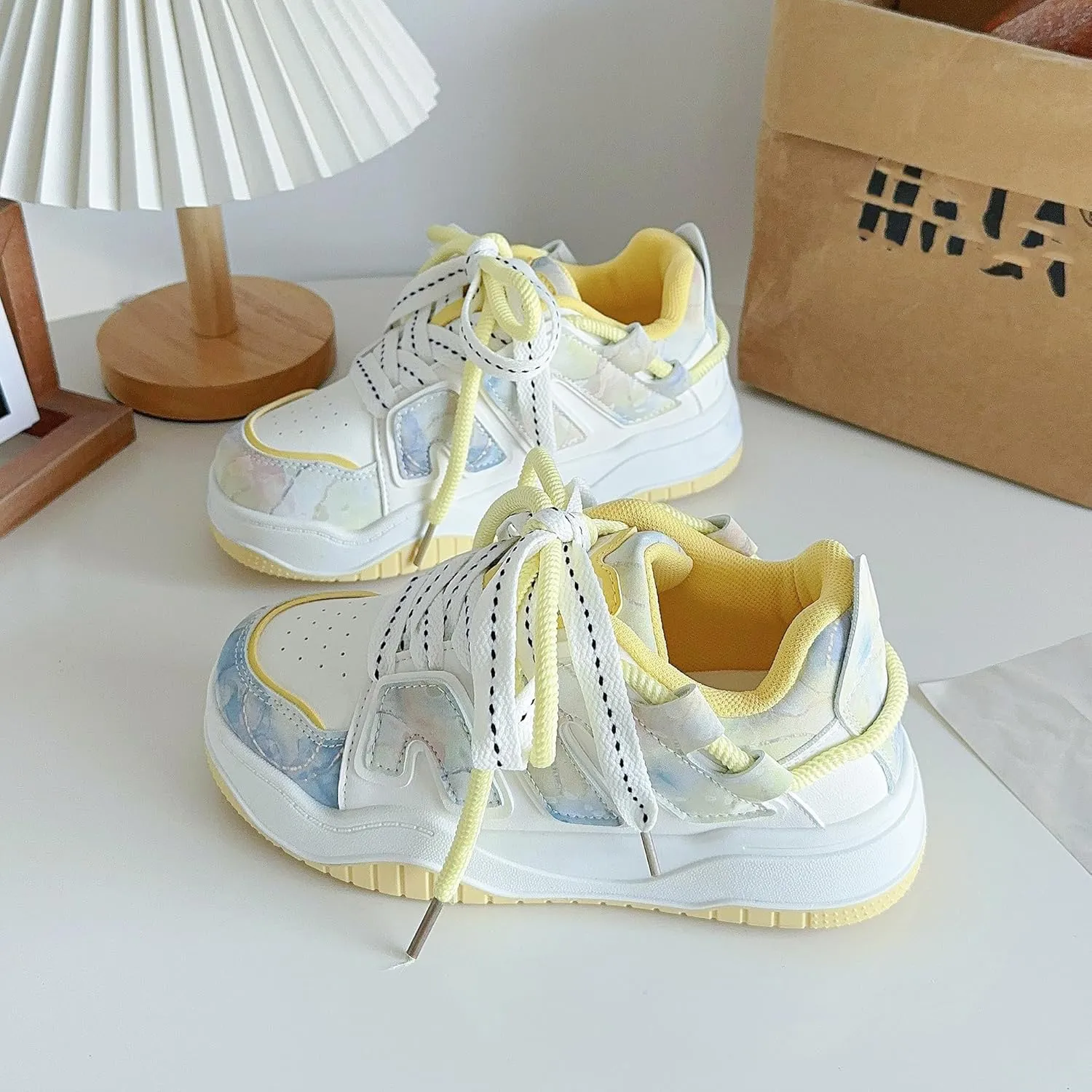 Women's Platform Sneakers Breathable Skate-Inspired Casual Shoes Lightweight Perforated PU Upper Walking Shoes