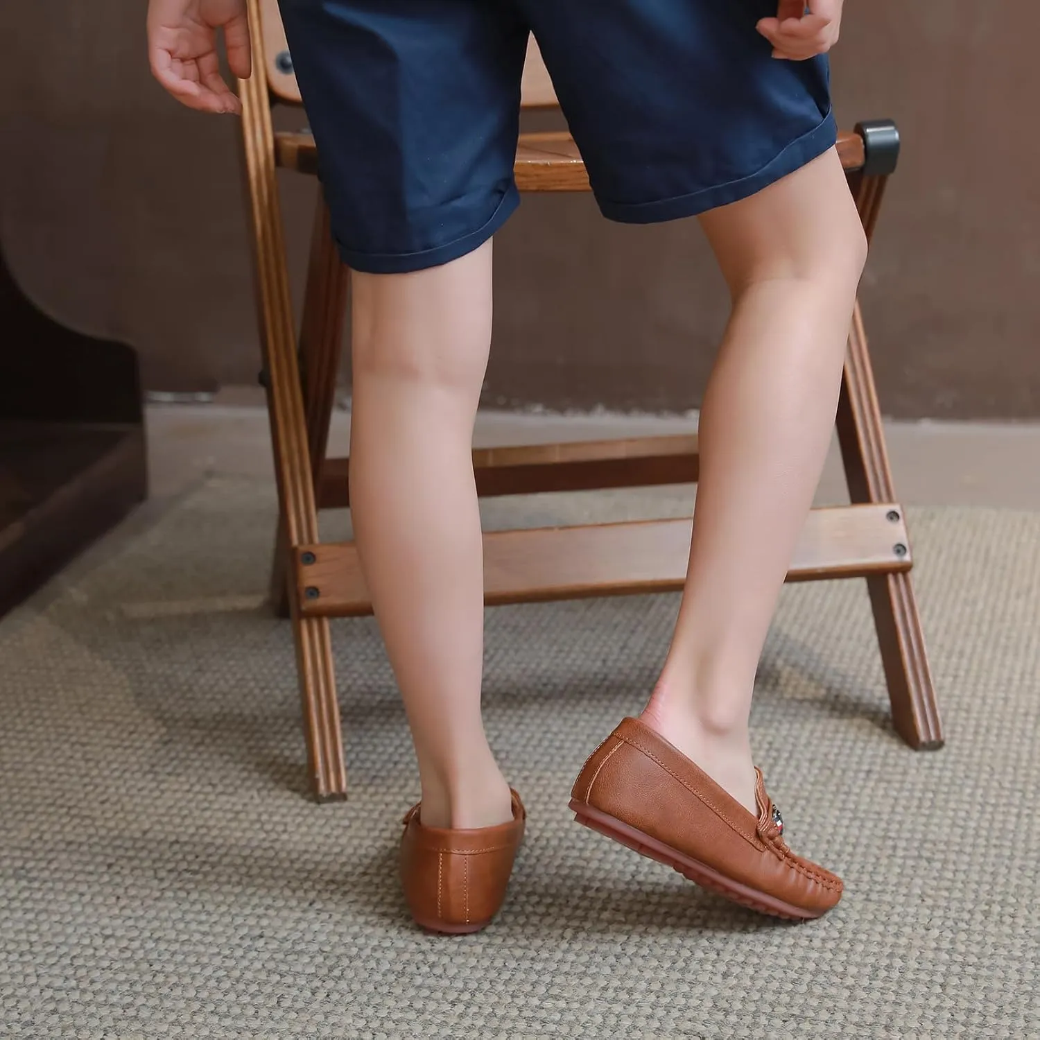WUIWUIYU Boys Girls Soft Leather Loafer Casual Moccasin Flats Dress Shoes Penny Loafers School Dress Shoes